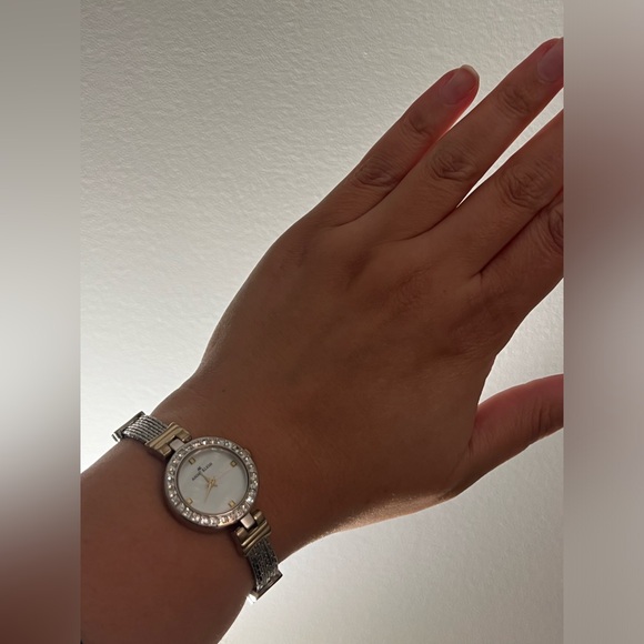 LNIB Anne Klein Womens Watch with Crystals & Mother of Pearl Face - Picture 5 of 8